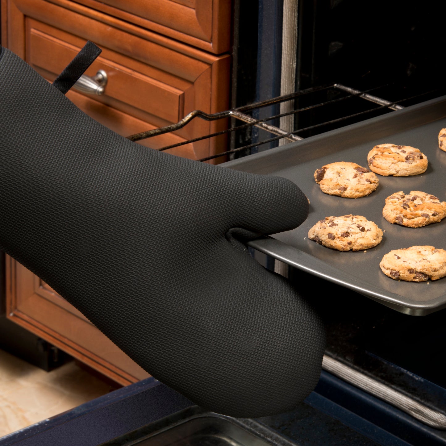 OMNP-17 - Oven Mitt, Neoprene - 17"
