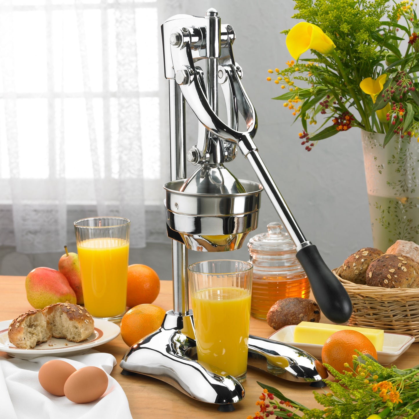 JC-19 - Hand Press Citrus Juicer, 19", Premium