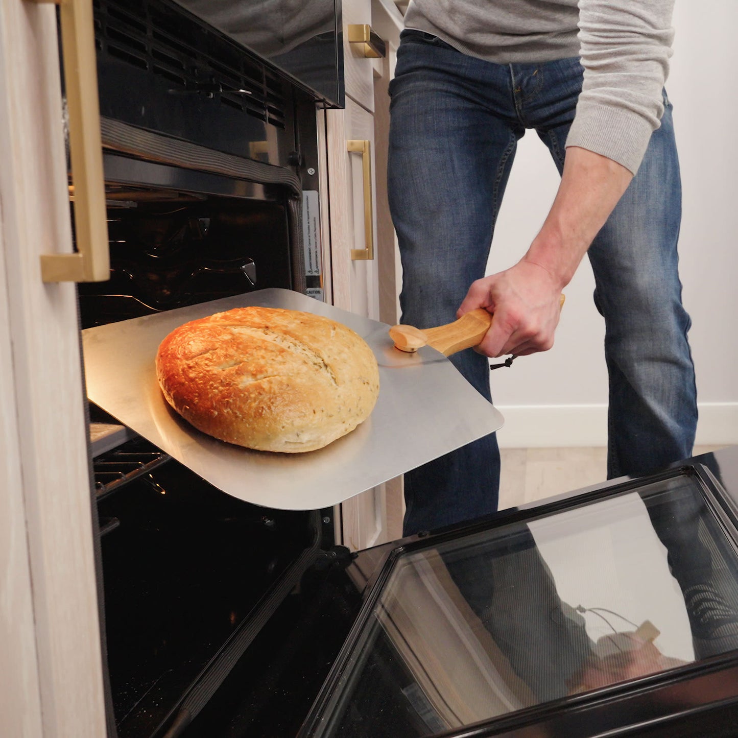 KCH-08435 - Old Stone Aluminum Pizza Peel with Folding Handle, 12" x 14"