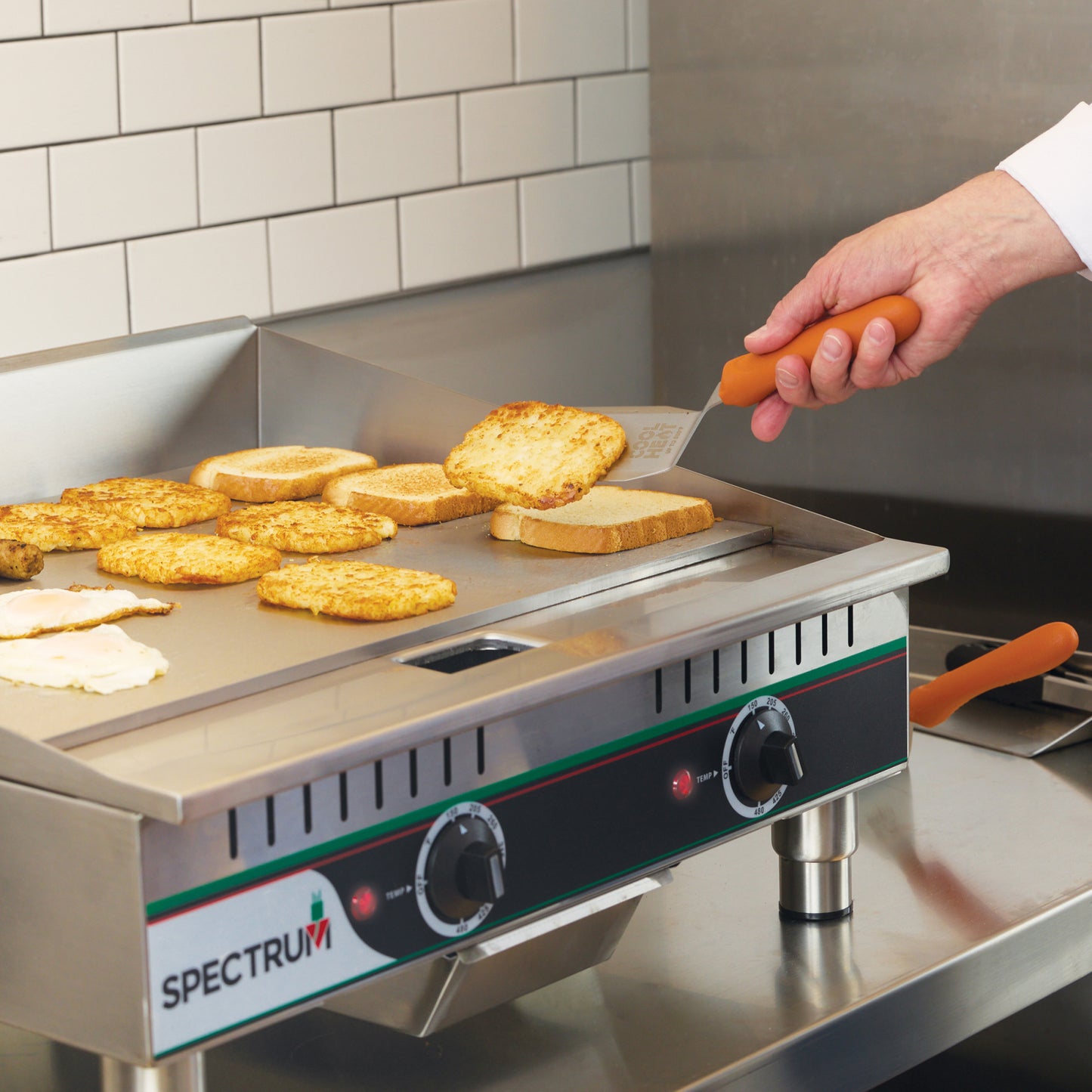 EGD-24M - Spectrum 24" Electric Griddle, Two Heat Zones