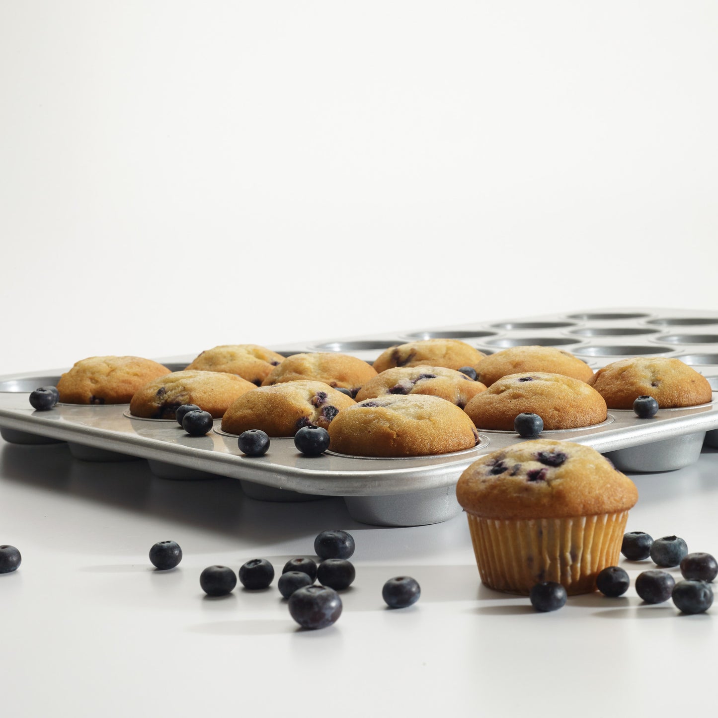 HMF-35T - Glazed Aluminized Steel Steel Muffin Pans - 3.8 oz