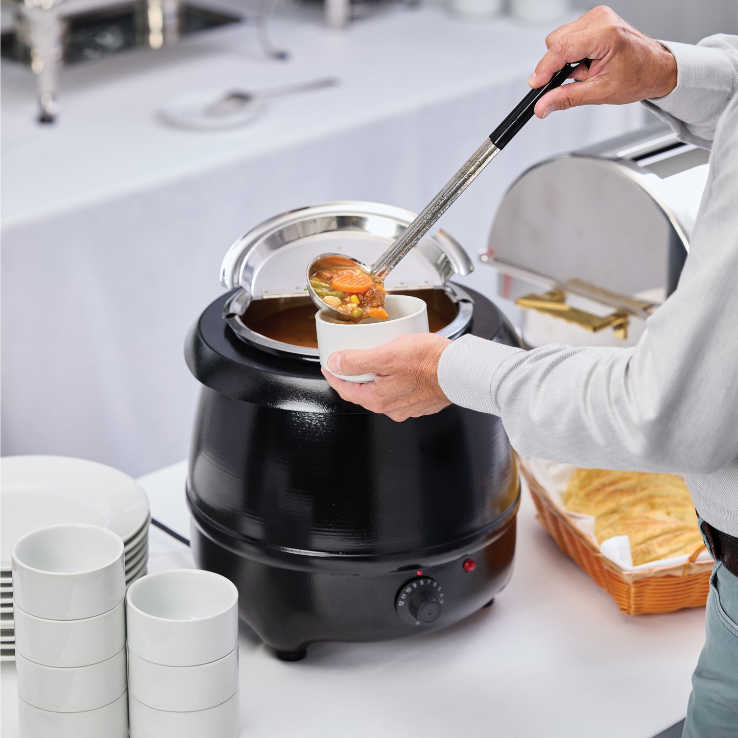 ESW-66-I - Electric 10 Qt Deluxe Black Kettle Soup Warmer Set, 2200V
