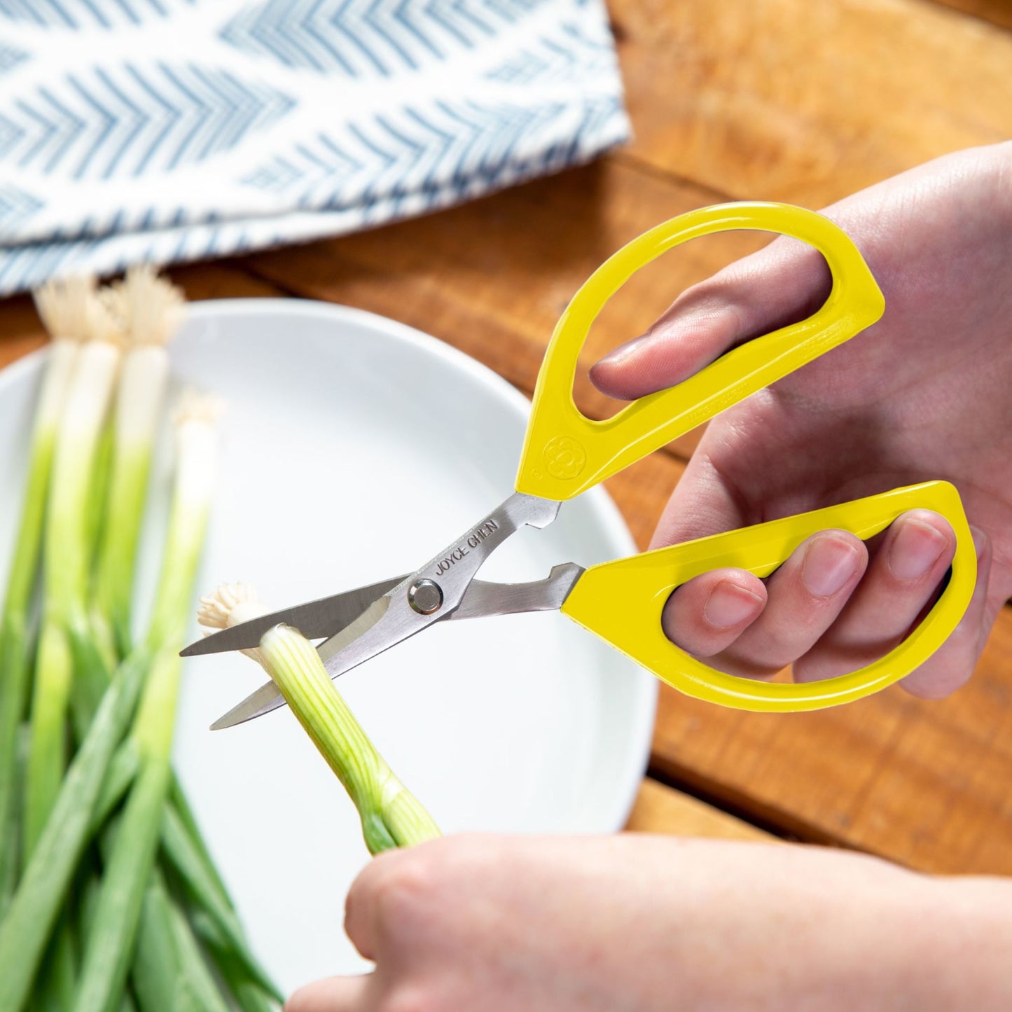J51-0622 - Joyce Chen Original Unlimited Kitchen Scissors with Yellow Handles