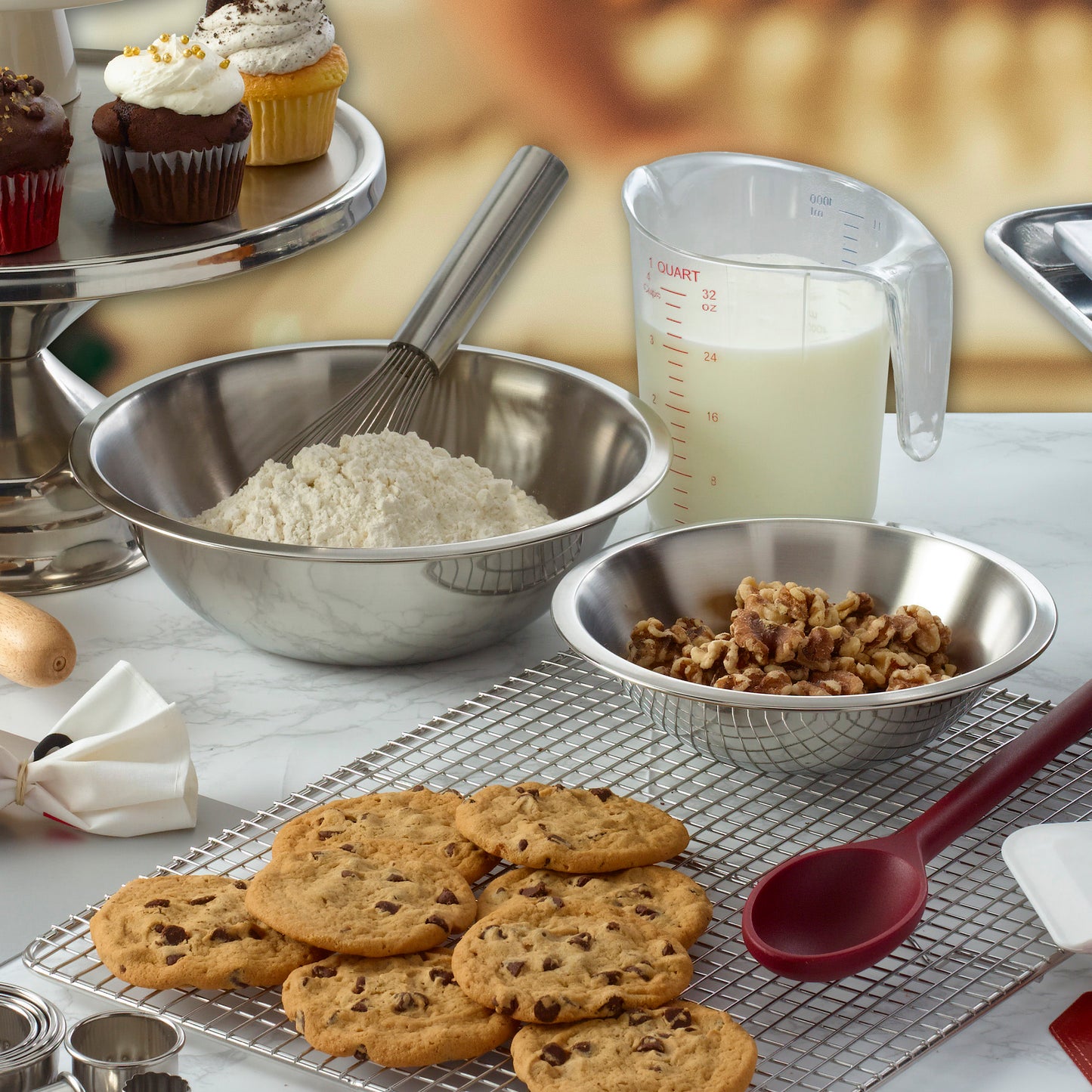 PMCP-100 - Polycarbonate Measuring Cup with Color Graduations - 1 Quart