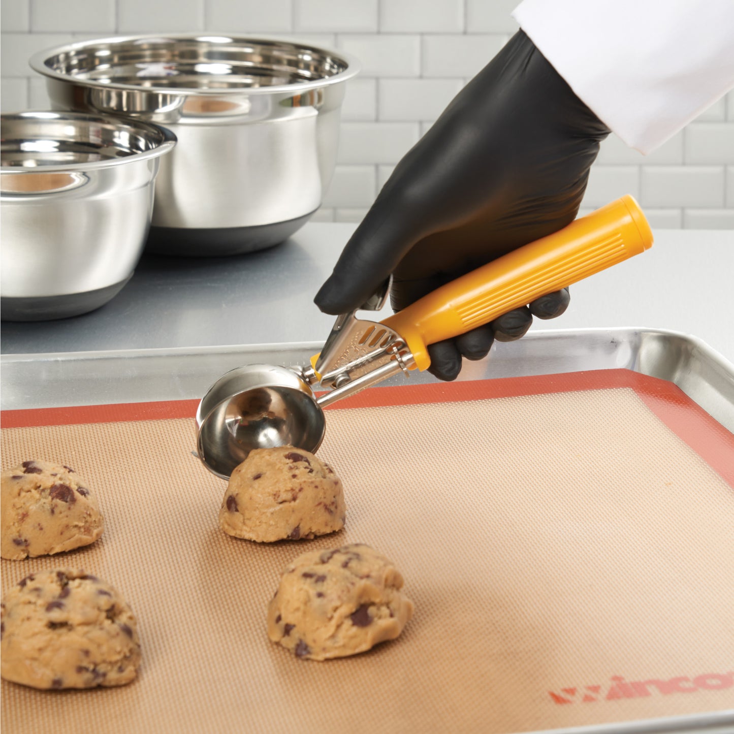 ICOP-20 - Winco Prime 18/8 Stainless Steel One-Piece Thumb Press Disher - 20