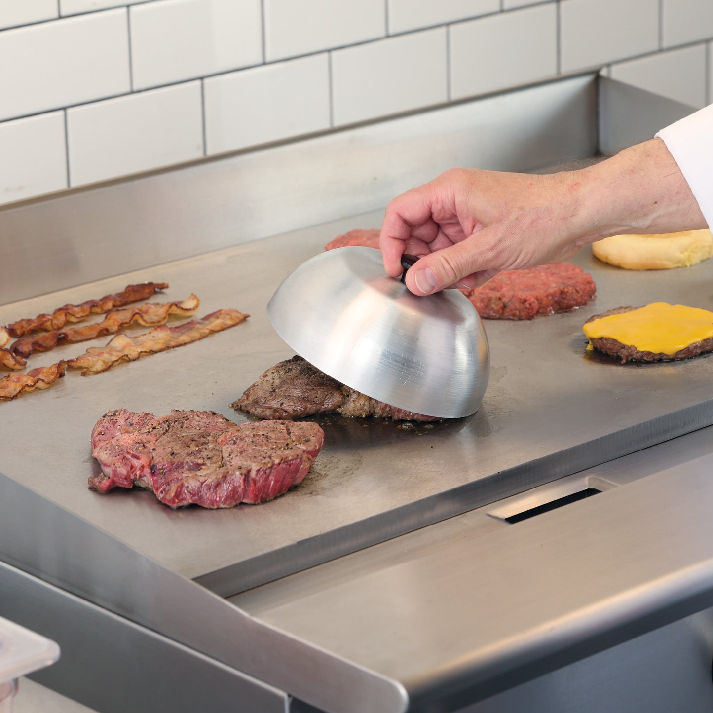 AHC-6 - 6" Round Aluminum Dome Basting Cover