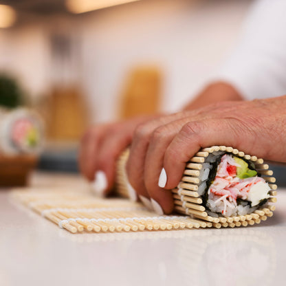 J33-0022 - Joyce Chen 2-Piece Sushi Making Kit with Sushi Roller