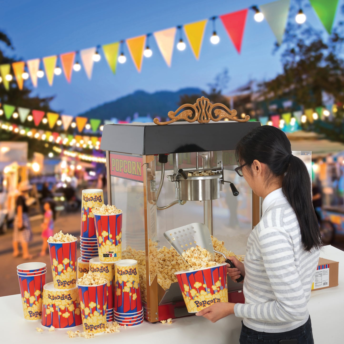 BenchmarkUSA Street Vendor Popcorn Machine - 6 oz