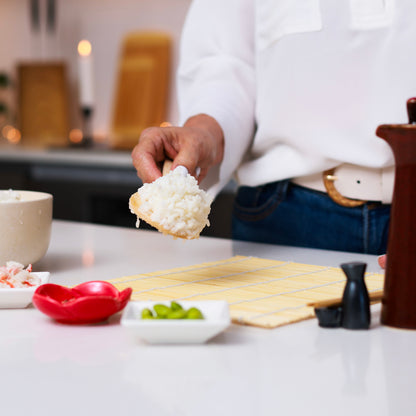 J33-0022 - Joyce Chen 2-Piece Sushi Making Kit with Sushi Roller