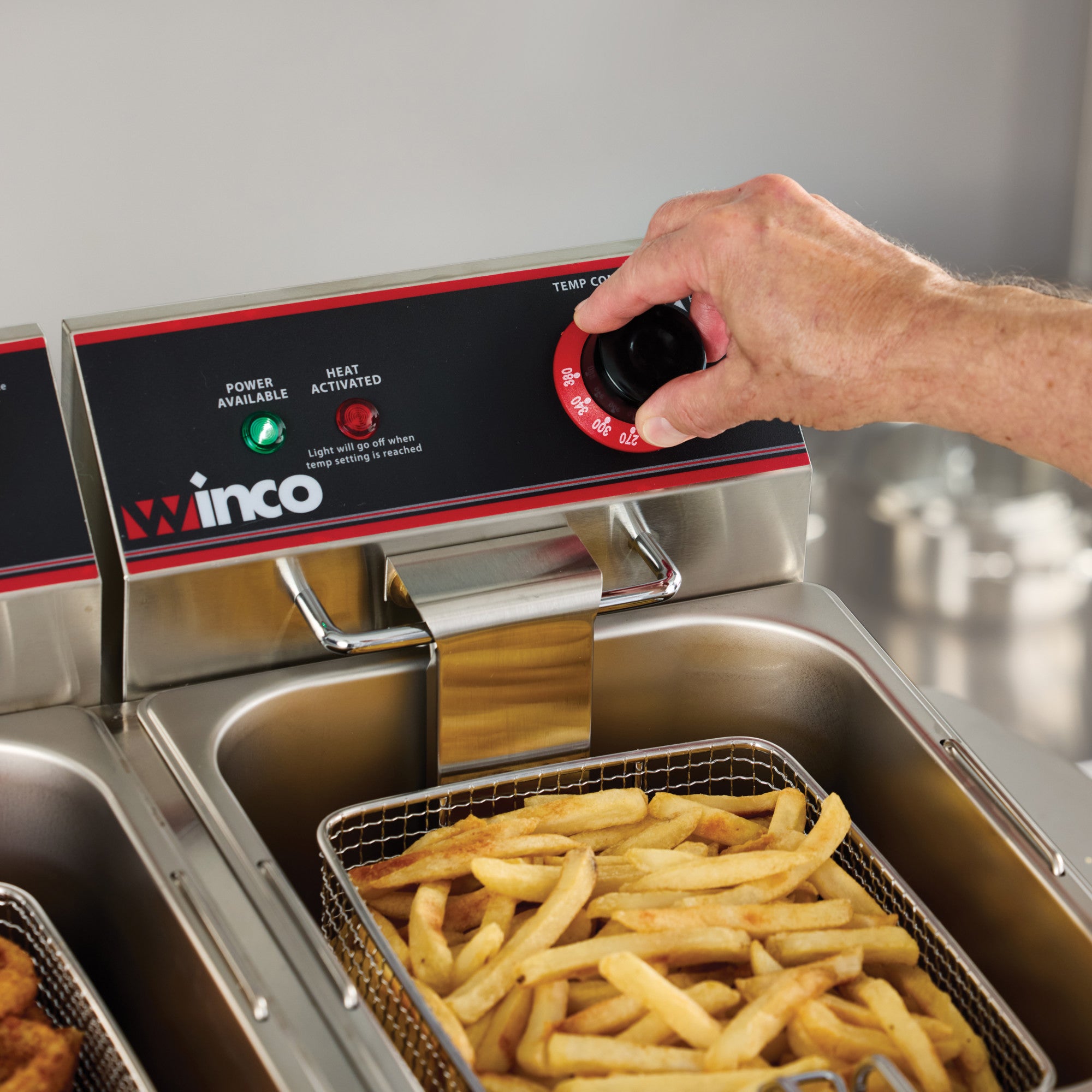 EFT-32 - Electric Twin Well Deep Fryer – Winco