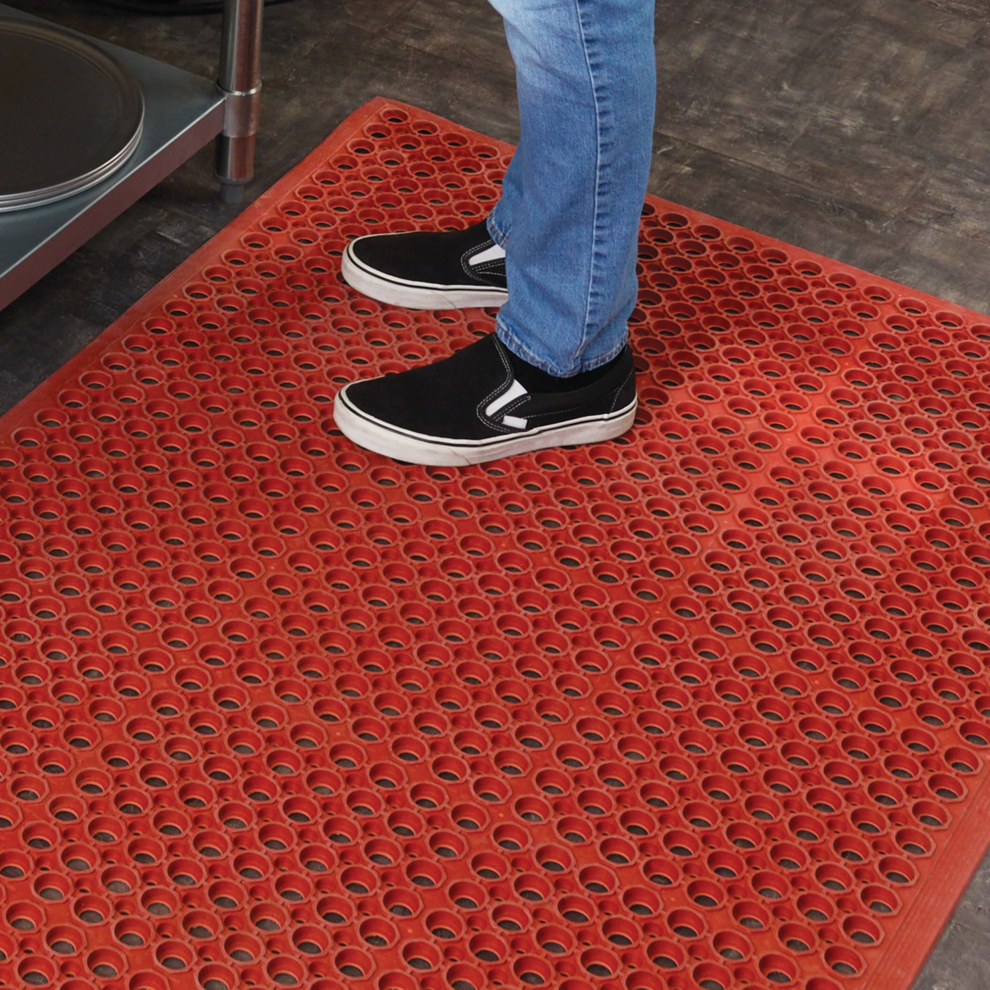 RBM-35R - Rubber Floor Mats, Beveled Edge - Red – Winco